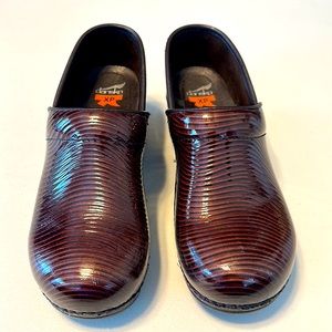 Dansko Pro XP Patent Swirl Brown 40 / US 9.5